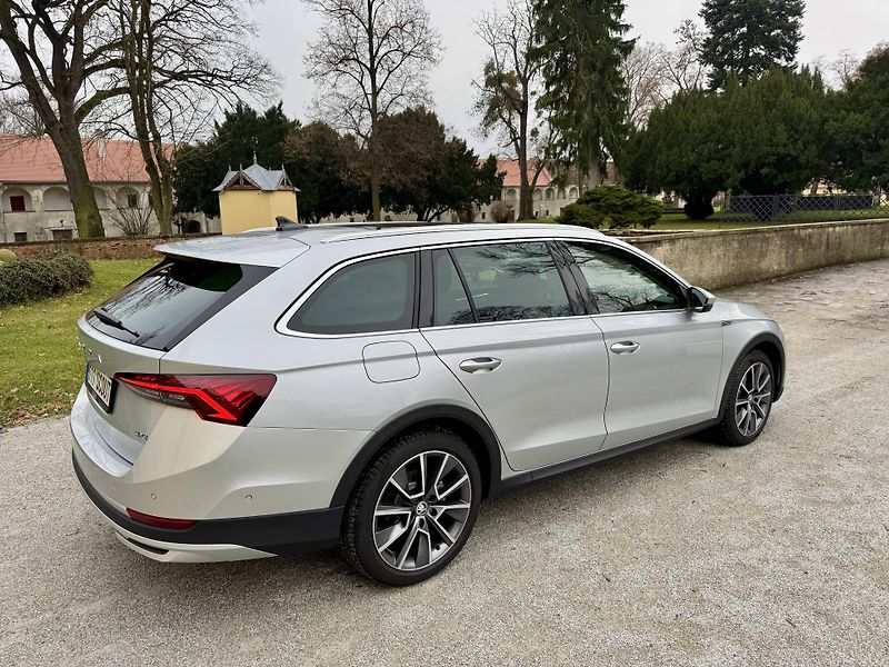 Škoda Octavia (2024) SCOUT 2,0Tdi 147kw-4x4 Panoram - fotka 48 z 49
