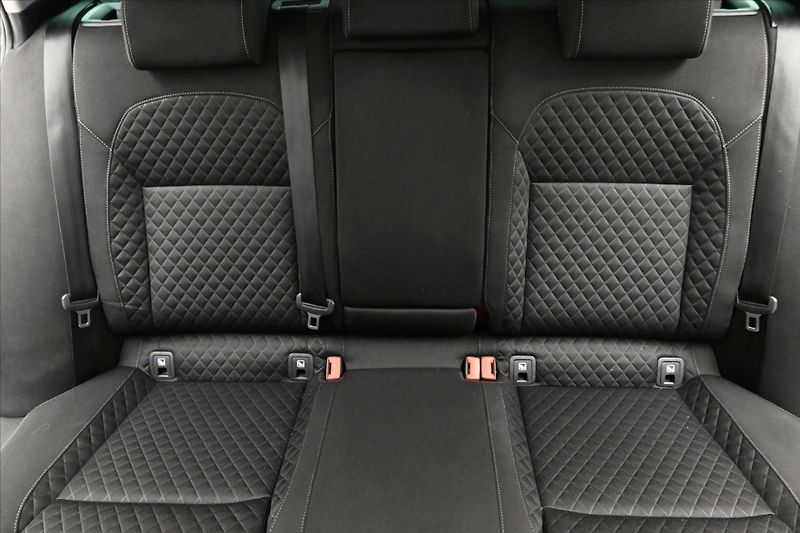 Škoda Superb 2,0 TDI 110 kW 4x4 Style Panor - fotka 28 z 32