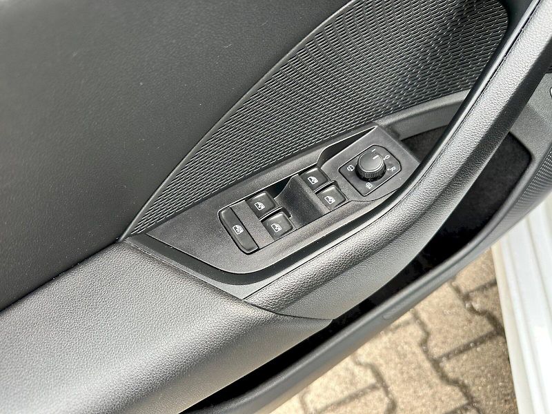 Škoda Octavia (2022) 2.0 TDI 110kW DSG Sportline Co - fotka 9 z 25