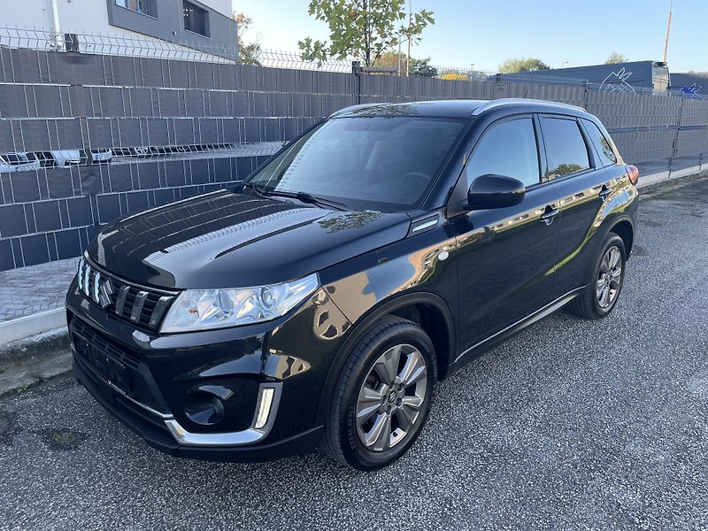 Suzuki Vitara (2020) 1.4 BoosterJet 103 kW  - fotka 2 z 26