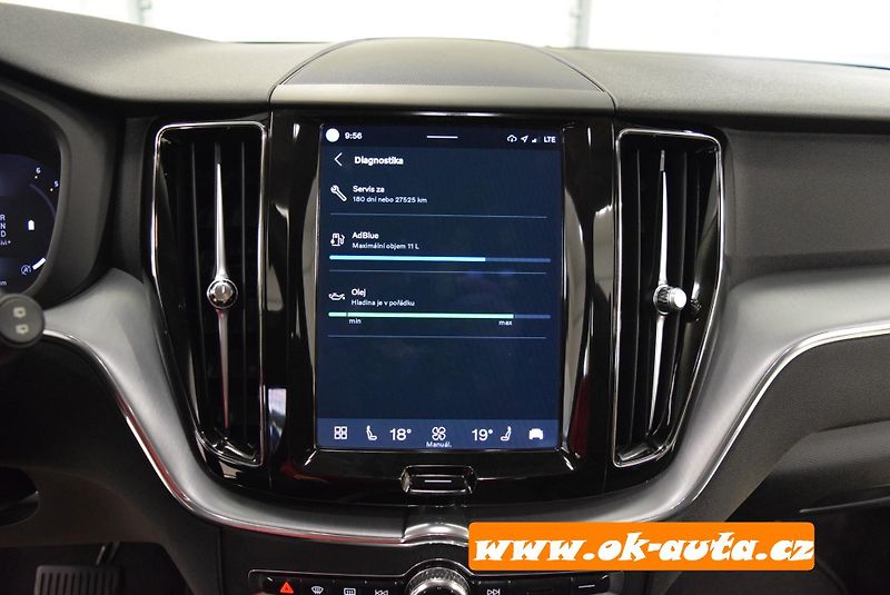 Volvo XC60 2.0 B4 AWD MOMENTUM 2022 - fotka 39 z 54