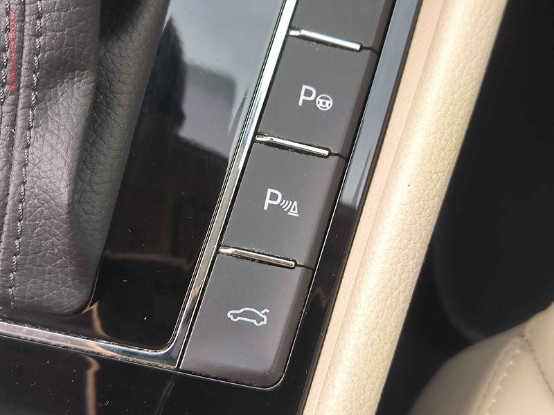 Škoda Superb (2019) 2.0 TDi 4x4, 2.maj,ČR, L&K - fotka 22 z 34