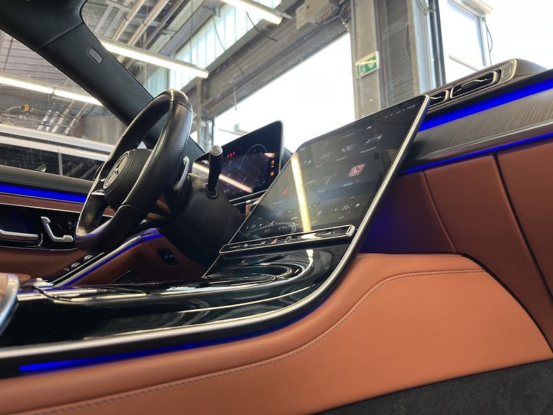 Mercedes-Benz Třídy S 400d 4MATIC L AMG Line Chauffe - fotka 16 z 25