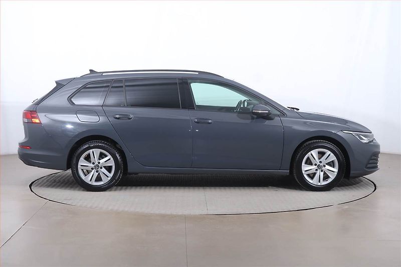 Volkswagen Golf (2022) Life 2.0 TDI, Automat - fotka 6 z 25