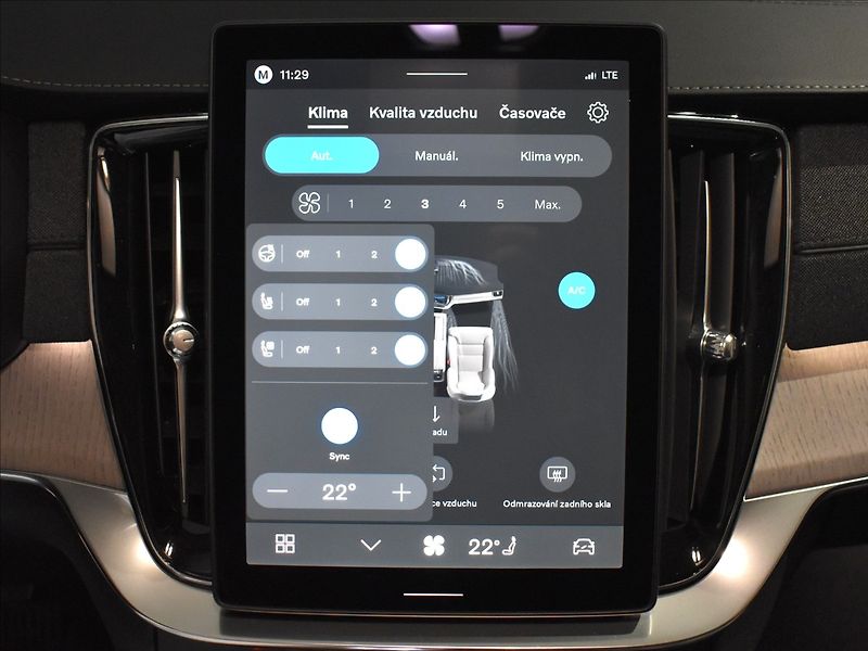 Volvo XC90 (2026) 2,0 T8  Plus Dark - fotka 21 z 35