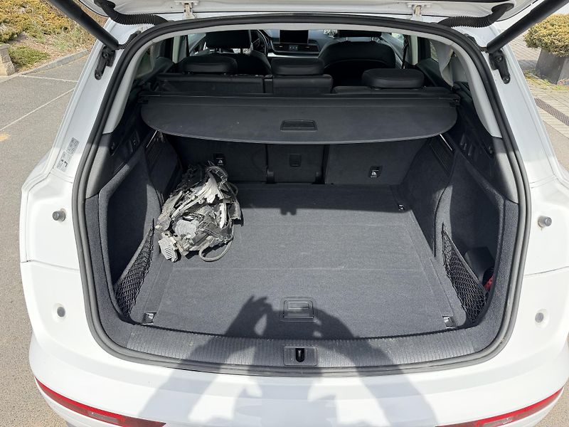 Audi Q5 40TDi QUATTRO SPORT závěs nav  - fotka 19 z 19