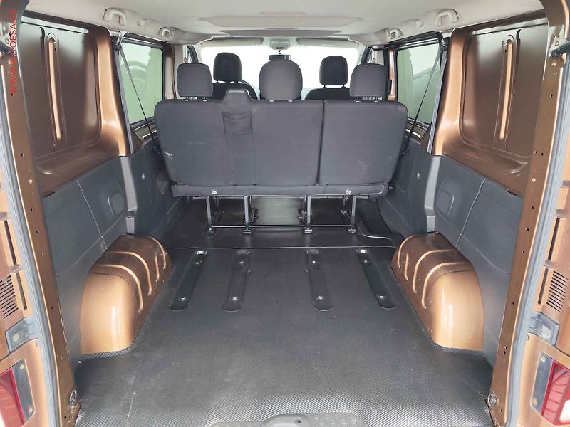 Opel Vivaro (2015) 1.6CDTi 5míst, 107kW, AC, TZ - fotka 7 z 19
