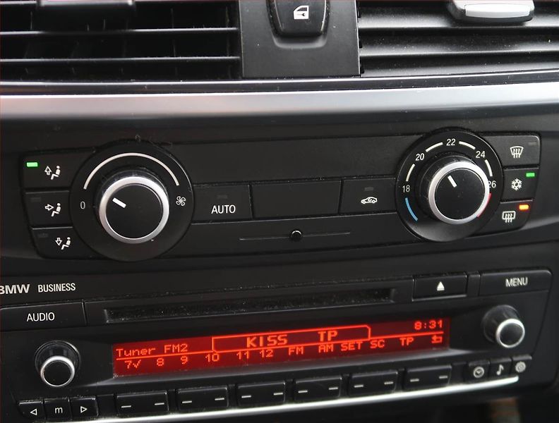 BMW X3 (2011) xDrive20i, 4X4, Automat - fotka 18 z 19