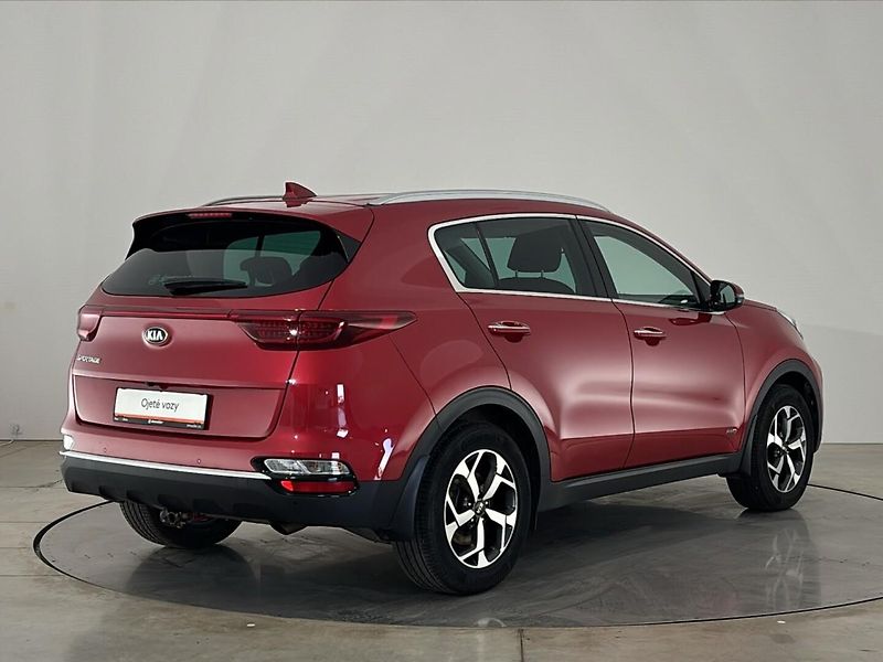 Kia Sportage 4x4 DCT - fotka 2 z 29