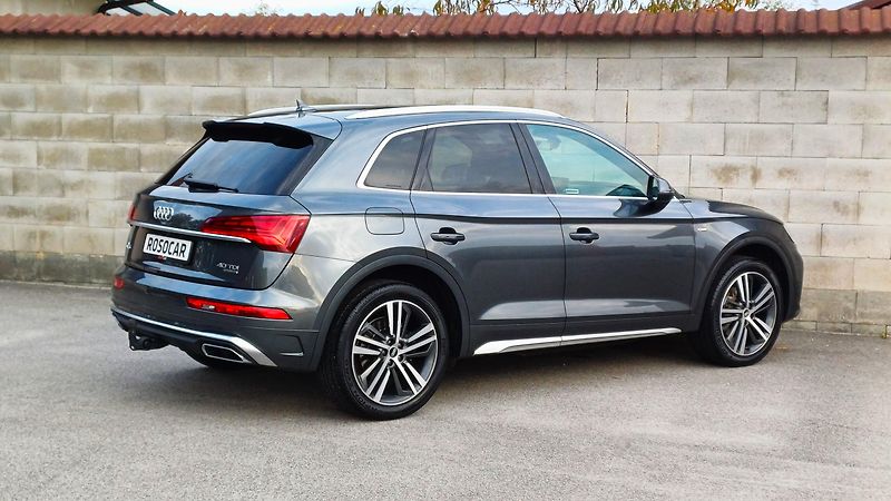 Audi Q5 2.0TDI 150kW QUATRRO S-LINE-ČR - fotka 5 z 50