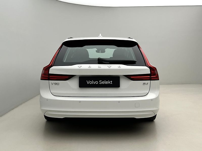 Volvo V90 B4 MOMENTUM AUT  - fotka 12 z 44