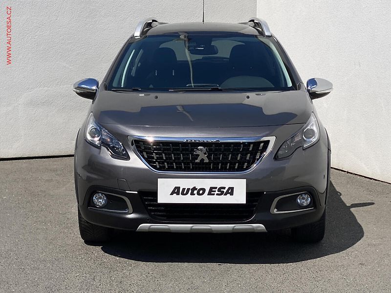 Peugeot 2008 (2018) 1.2PT, Crossway, AT, panor - fotka 2 z 17