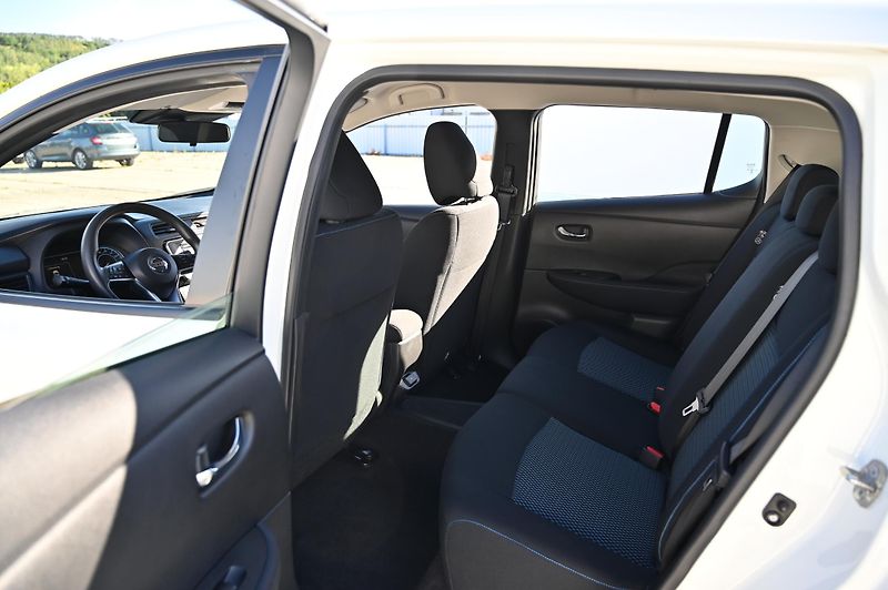 Nissan Leaf Basis 40kWH 110KW 3/2021 - fotka 30 z 34