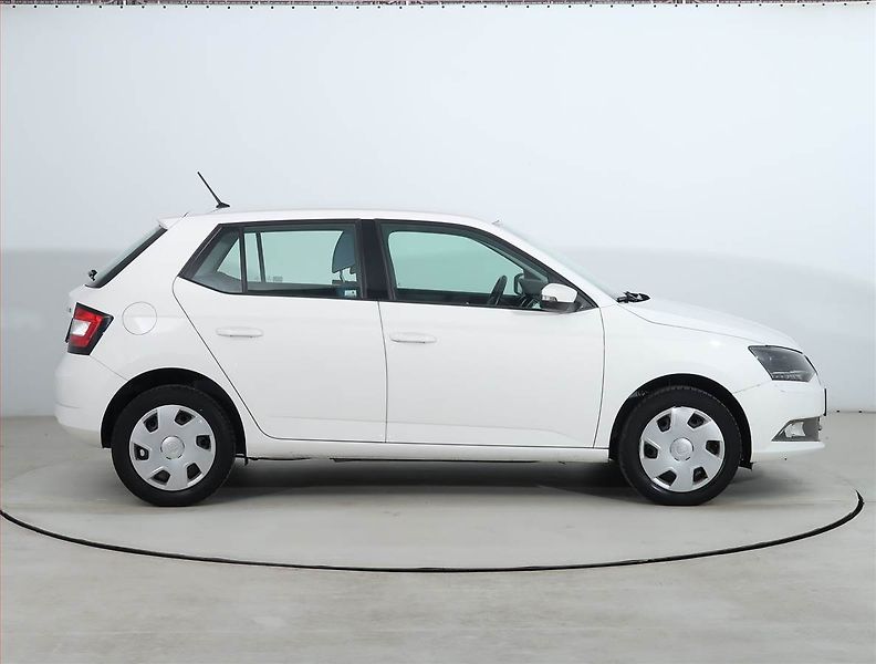 Škoda Fabia (2016) 1.2 TSI, Serv.kniha - fotka 6 z 19