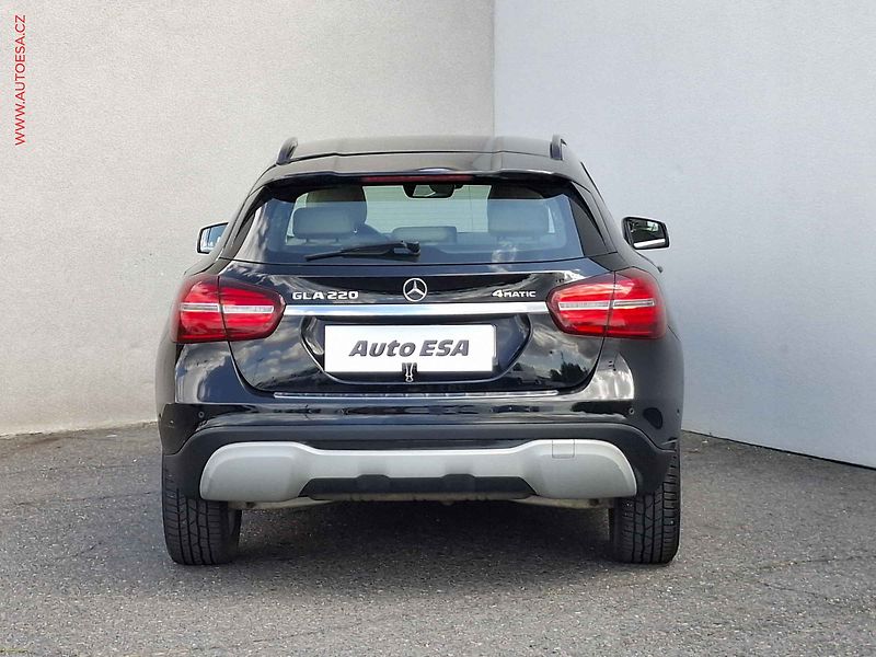 Mercedes-Benz GLA (2018) 2.0i 4Mat, ČR, AT, ACC, LED - fotka 5 z 26