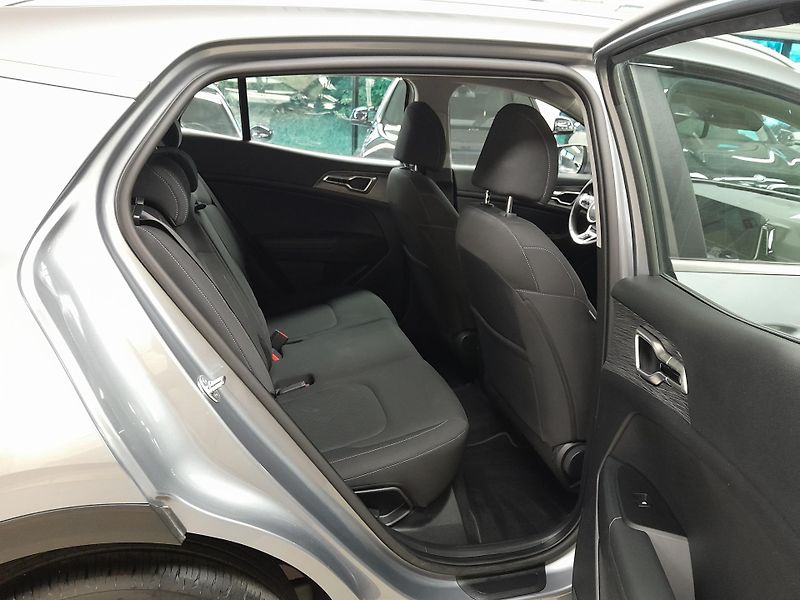 Kia Sportage 1.6 T-GDI Comfort ČR 1.MAJ - fotka 13 z 29