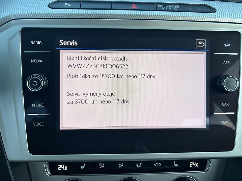 Volkswagen Passat 2.0TDI 110KW,NAVI,EL.TZ,APP - fotka 45 z 50
