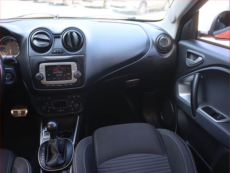 Alfa Romeo MiTo (2016) 1.4 TB MultiAir, Automat - fotka 8 z 18