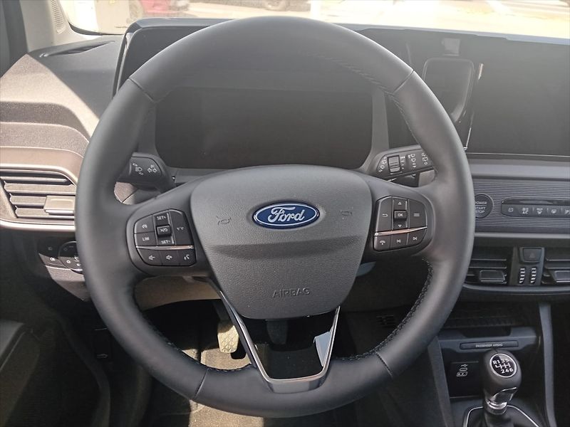 Ford Tourneo Courier (2026) 1,0 92 kW/125k  Titanium - fotka 7 z 8