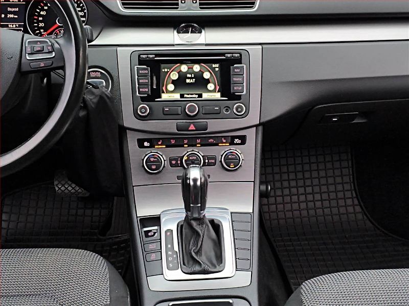 Volkswagen Passat (2012) Comfortline 1.8 TSI, Automat - fotka 12 z 19