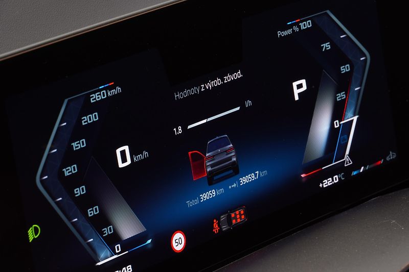 BMW X7 M60i,1.MAJ,ČR,DPH,Tažné - fotka 20 z 44
