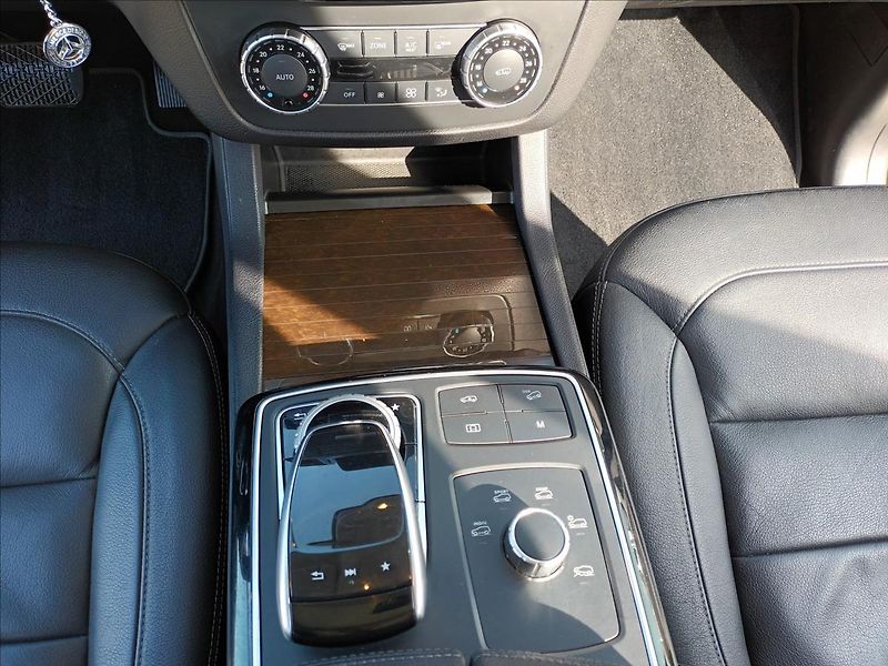 Mercedes-Benz GLS 3,0 350 d 4MATIC,DPH,TAŽNÉ - fotka 14 z 51