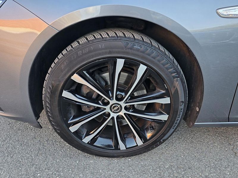 Opel Insignia 128kW 4x4 AUT Ultimate ST -DPH - fotka 7 z 40