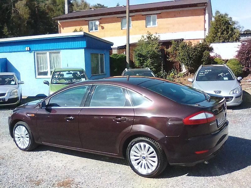 Ford Mondeo (2009) 2.0i 16V Titanium, ser. knížka - fotka 4 z 32