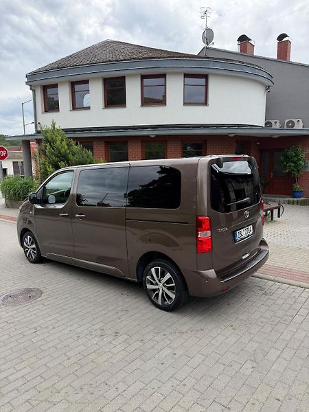 Toyota ProAce (2020) 8 místné - fotka 4 z 10