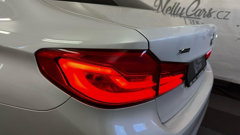 BMW Řada 5 XDIRVE/SPORT LINE/2 SADY GUM - fotka 8 z 55