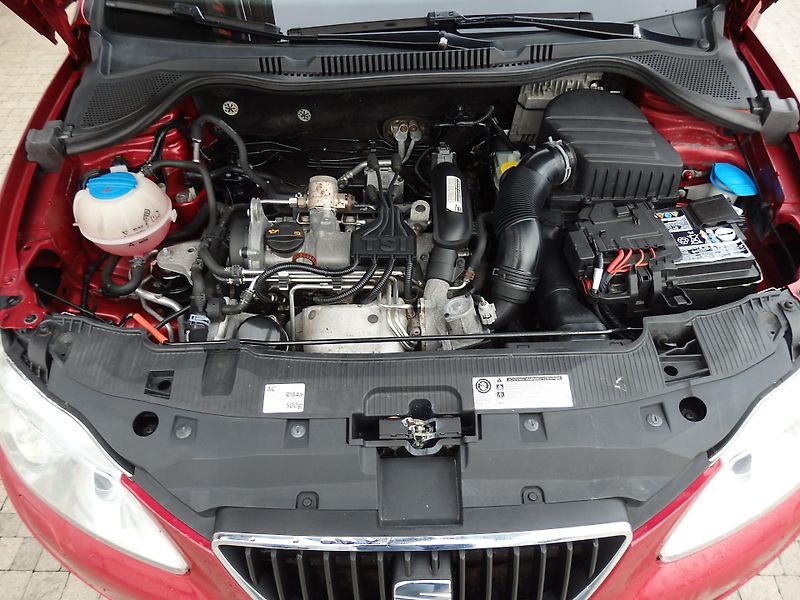Seat Ibiza 1.2 TSI 77kW ZÁVĚS, DIGI KLIMA - fotka 13 z 15