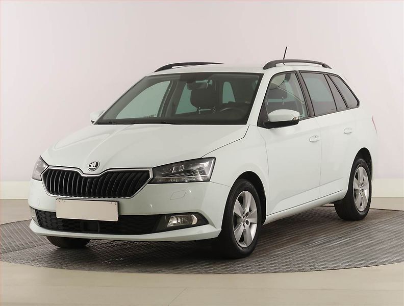 Škoda Fabia (2019) Style 1.0 TSI, Serv.kniha - fotka 2 z 23