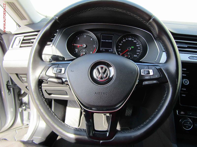 Volkswagen Arteon (2019) 2.0 TDi, DSG, navi, park - fotka 18 z 18