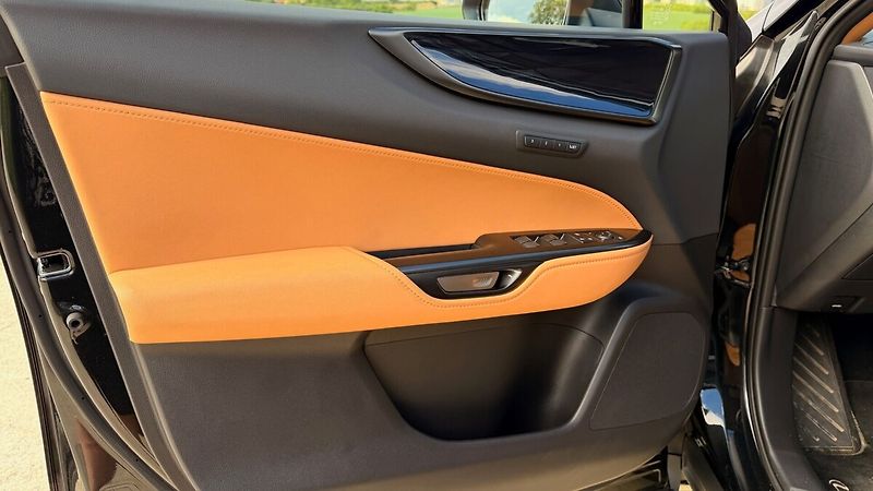 Lexus NX 450h plus 450H+ 2,5 PHEV PRESTIGE - fotka 8 z 25