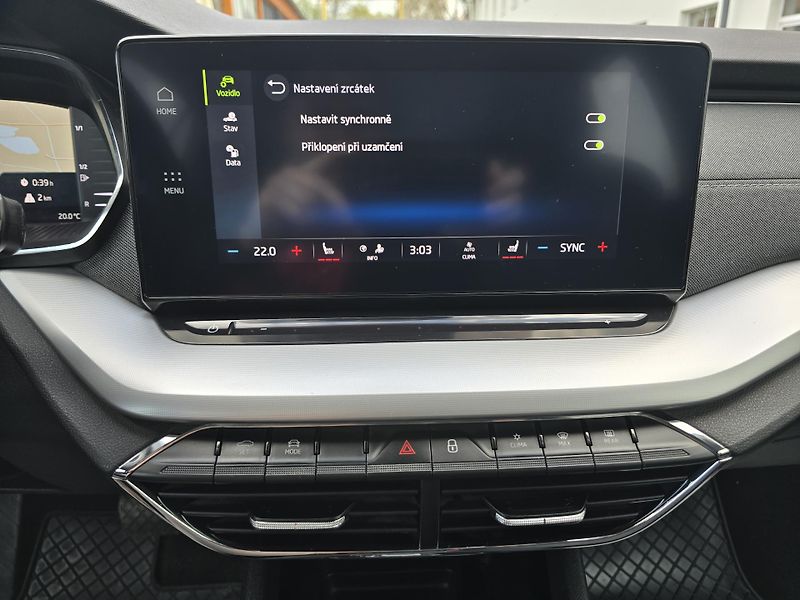 Škoda Octavia 2,0TDI 110kW DSG STYLE + NAVI - fotka 30 z 41
