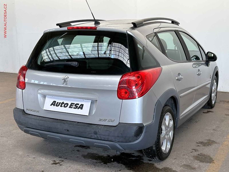Peugeot 207 (2009) 1.4i, ČR, AC, el. výbava - fotka 4 z 14