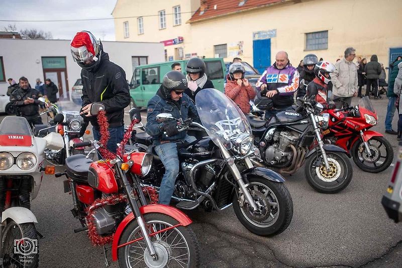 Vánočka 2024. Podívejte se, jak vypadal tradiční sraz motorkářů ve Slavkově.