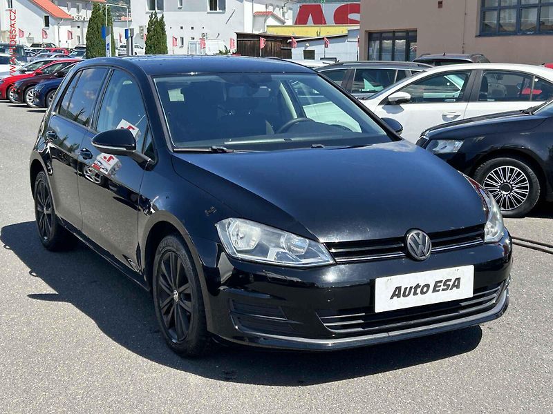Volkswagen Golf (2013) 1.2i, servis.kniha - fotka 1 z 17