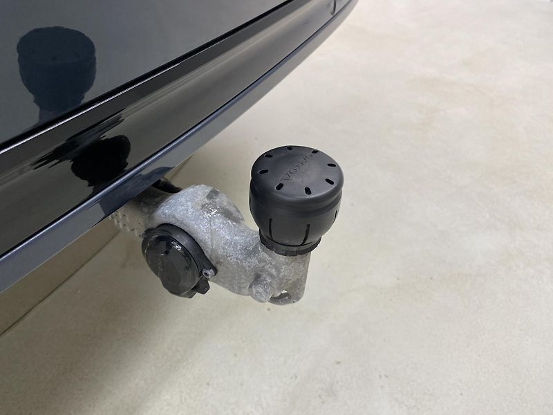 Volvo XC90 (2025) T8 AWD Plug-in DARK ULTRA - fotka 25 z 75