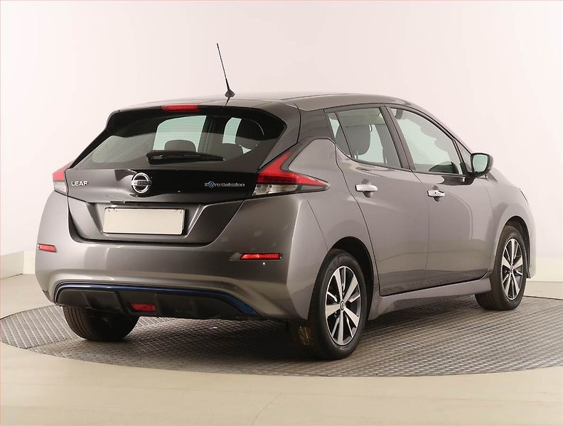 Nissan Leaf (2021) 40 kWh, SoH 90%, Automat - fotka 5 z 24