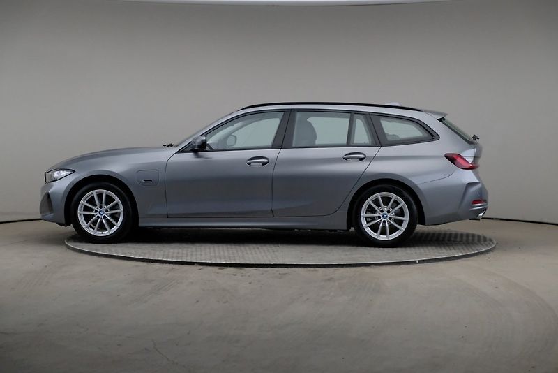 BMW Řada 3 330e xDrive Tažné Sport. sed. - fotka 4 z 23