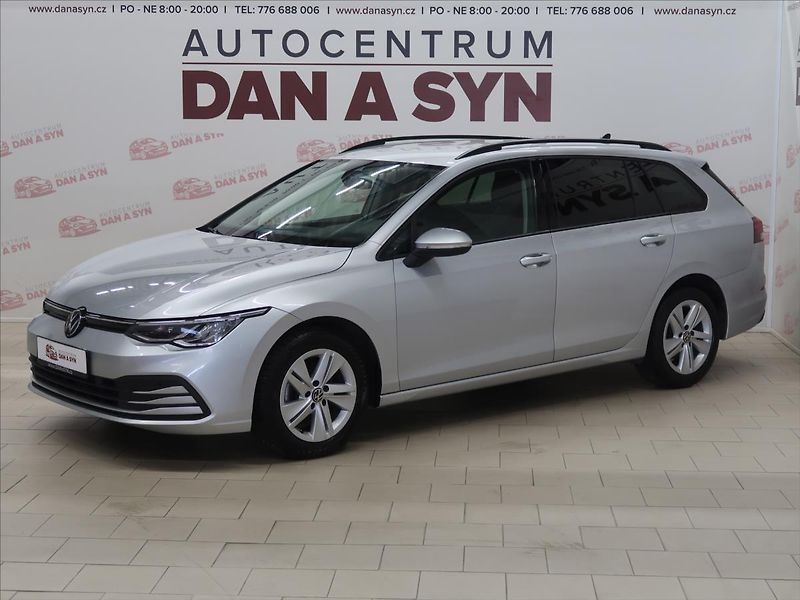 Volkswagen Golf 1,5 TSI EVO Life 1.majitel CZ - fotka 1 z 34