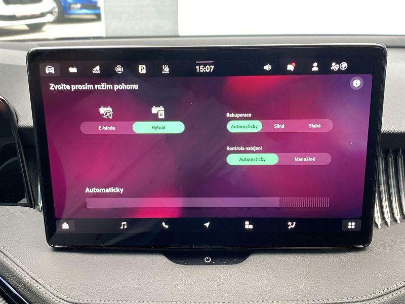 Škoda Superb (2025) Combi iV 1.5 TSI DSG SportLine - fotka 12 z 40