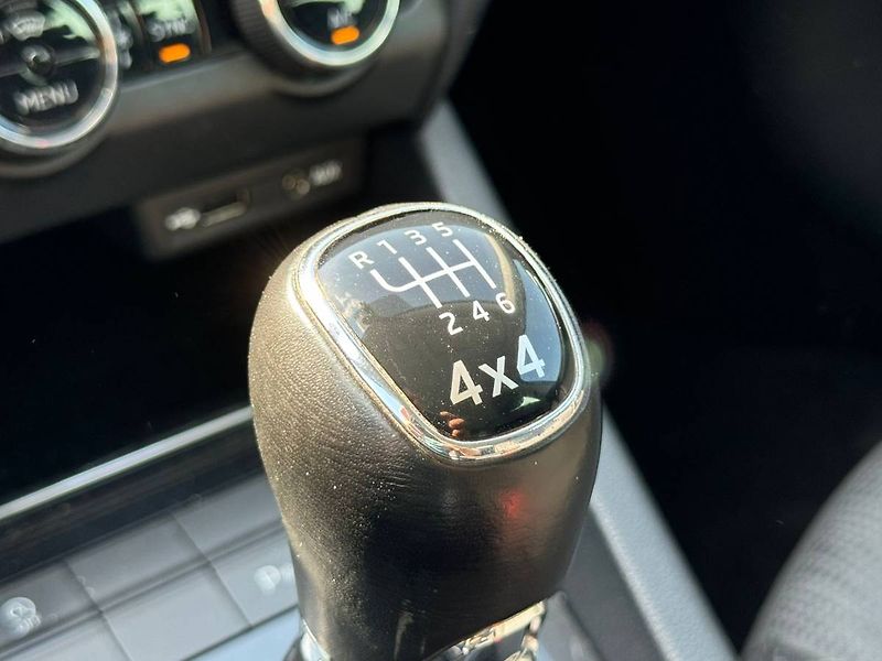 Škoda Octavia combi Style Plus 2,0 TDI 110 k - fotka 8 z 25
