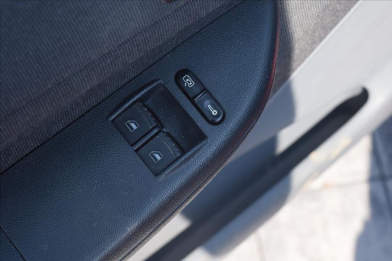Škoda Fabia 1,2 HTP 40KW PLATNÁ STK - fotka 19 z 27