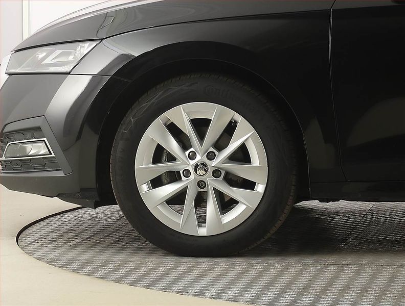 Škoda Octavia (2022) 2.0 TDI - fotka 15 z 28