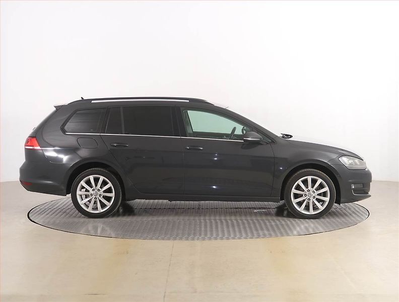 Volkswagen Golf (2014) 2.0 TDI, Serv.kniha, Navi - fotka 6 z 18