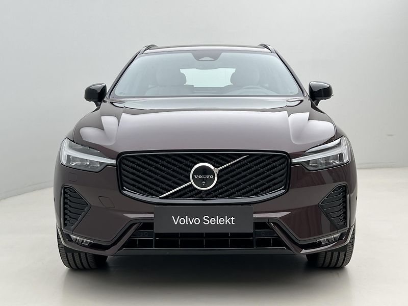 Volvo XC60 B5 AWD DARK PLUS CZ - fotka 14 z 44