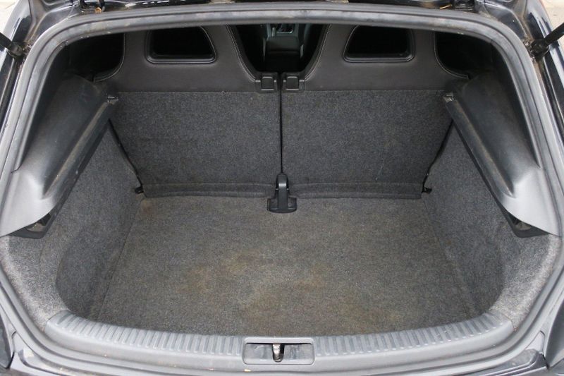 Volkswagen Scirocco (2009) 2,0TDI SPORT Panorama Bi-Xenon - fotka 41 z 44