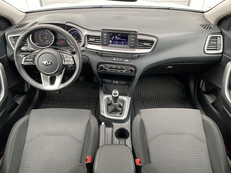 Kia Ceed 1.0 T-GDI 88 kW - fotka 10 z 23